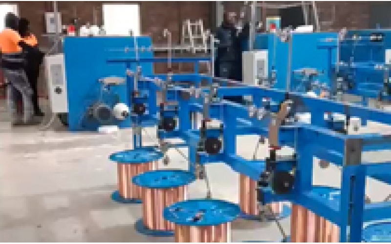 Our African client is very satisfied with our equipment. Installation and training have been completed, and production has commenced.